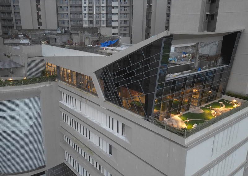 Club Olympus at Kohinoor Eden Kalyan